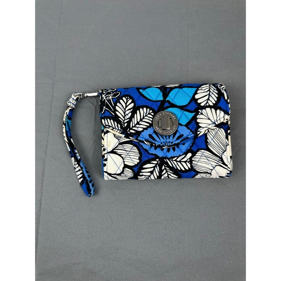 Vera Bradley Handbags - VERA BRADLEY Twist Lock‎ Expandable Wristlet/Clutch/Wallet Blue Floral Print